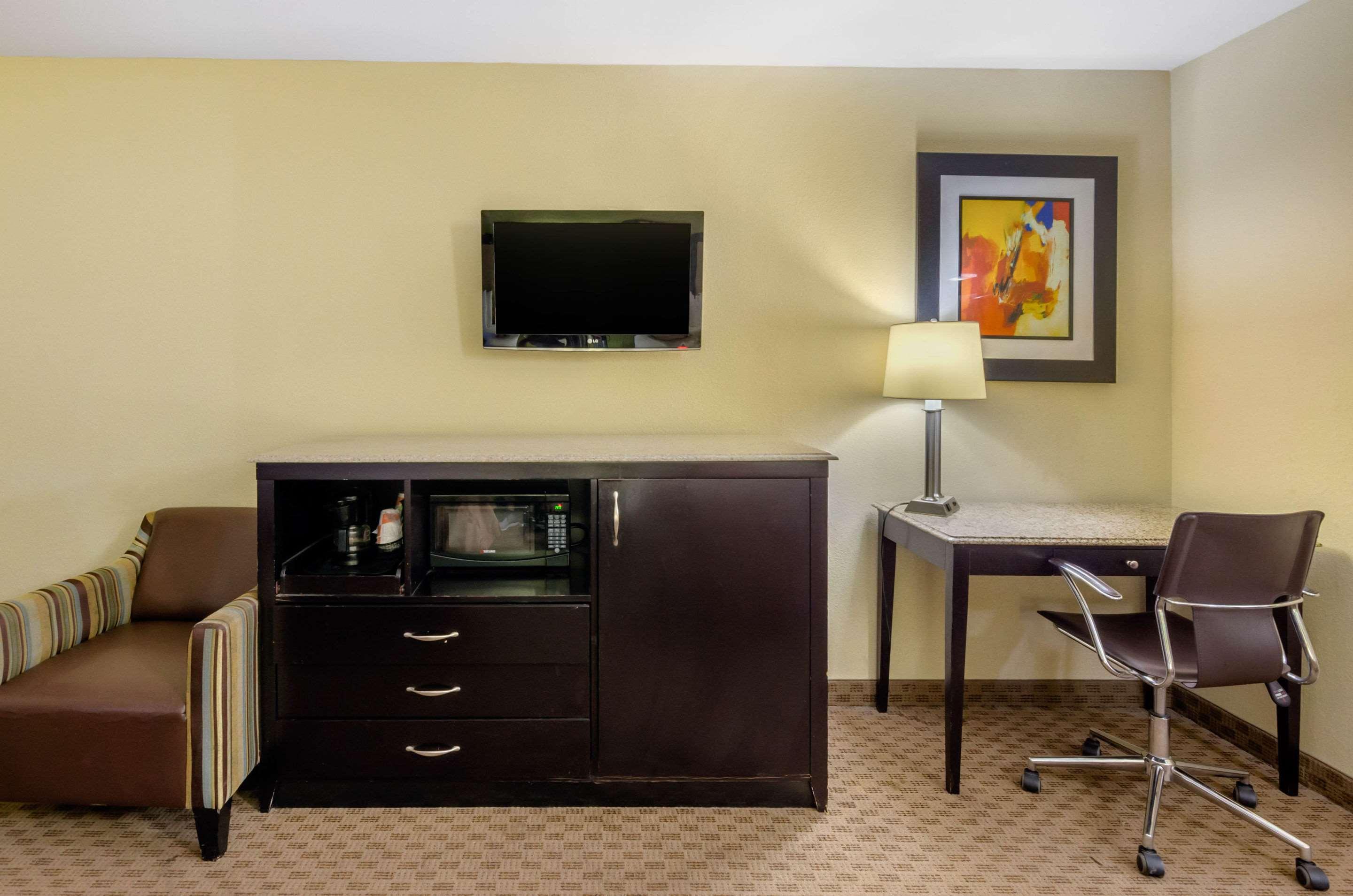Quality Inn Covington Exterior photo
